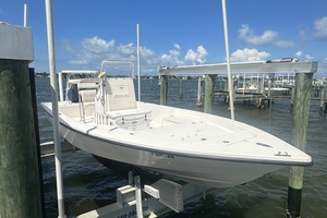 22' Pathfinder 2005