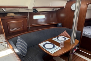 Day Of Air 37ft Beneteau Yacht For Sale