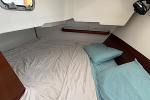 Day Of Air 37ft Beneteau Yacht For Sale