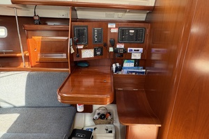 Day Of Air 37ft Beneteau Yacht For Sale