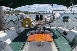 Day Of Air 37ft Beneteau Yacht For Sale
