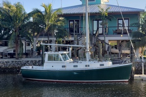 Mystic 31ft Cape Dory Yacht For Sale