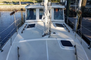 Mystic 31ft Cape Dory Yacht For Sale