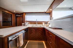 100FT (30.48M) OCEAN ALEXANDER