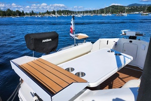 CHEERS 27ft Sea Ray Yacht For Sale