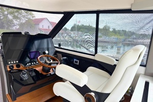 NAUTI LIFE
