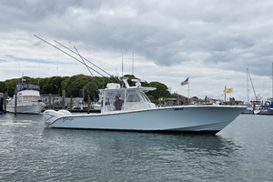 39' Yellowfin 2014