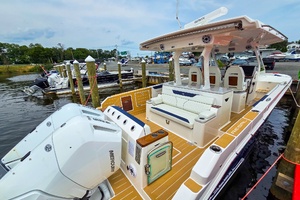 Photo 7457041 for 2027 Regal 34 SAV  
