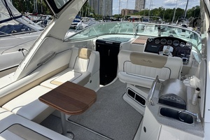 Just Right 31ft Sea Ray Yacht For Sale