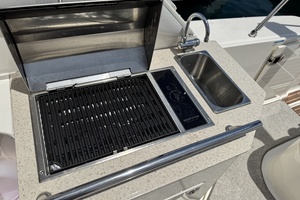 Just Right 31ft Sea Ray Yacht For Sale