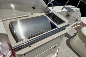 Just Right 31ft Sea Ray Yacht For Sale