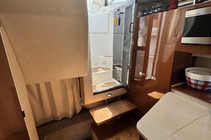 Just Right 31ft Sea Ray Yacht For Sale