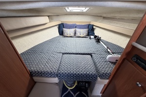 28ft Bayliner Yacht For Sale