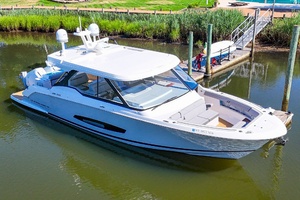 43' Regal 2025
