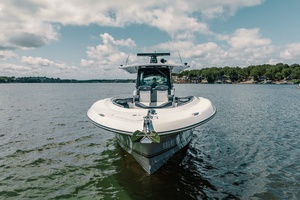 45FT (13.89M) HCB Worth Avenue Yachts