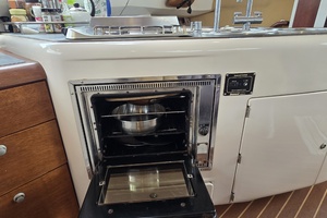 42ft Fountaine Pajot Yacht For Sale