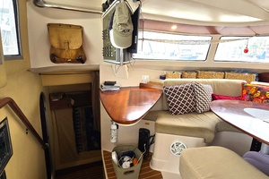 42ft Fountaine Pajot Yacht For Sale
