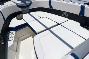 28ft Chaparral Yacht For Sale