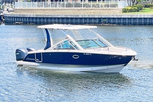 28ft Chaparral Yacht For Sale