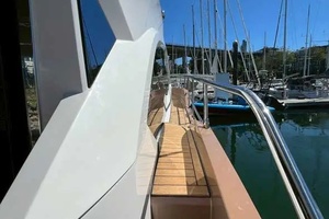 47FT (14.33M) SESSA Worth Avenue Yachts