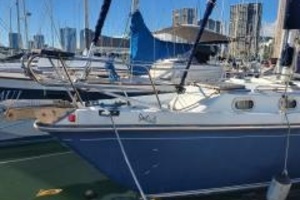 KRAKEN 39ft Hughes Columbia Yacht For Sale