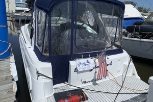GEORGIE GIRL 32ft Four Winns Yacht For Sale