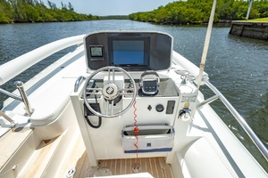 25ft Novurania Yacht For Sale