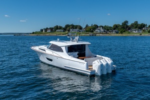 Matterhorn White 50ft ECLIPSE Yacht For Sale