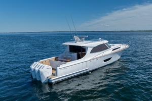 Matterhorn White 50ft ECLIPSE Yacht For Sale