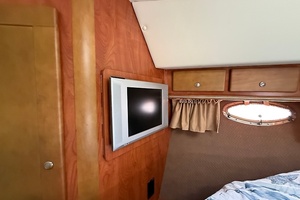 West Wing 42ft Rinker Yacht For Sale