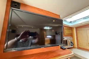 West Wing 42ft Rinker Yacht For Sale