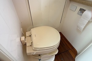 West Wing 42ft Rinker Yacht For Sale