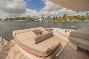62FT (18.9M) AZIMUT