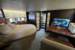 62FT (18.9M) AZIMUT