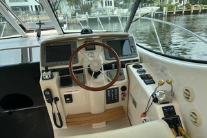 35ft Tiara Yachts Yacht For Sale