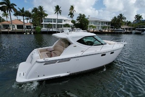 35ft Tiara Yachts Yacht For Sale