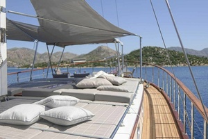 79FT (24.23M) GULET Worth Avenue Yachts