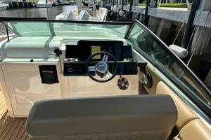 25ft Sea Ray Yacht For Sale