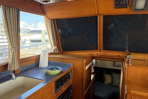 42ft Grand Banks Yacht For Sale