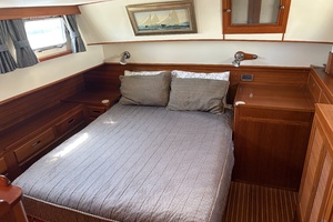 42ft Grand Banks Yacht For Sale