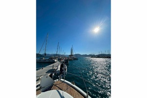 49FT (14.94M) BENETEAU