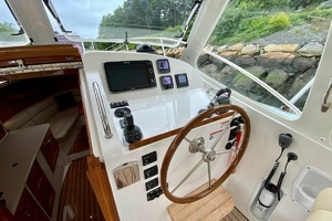 36ft MJM Yacht For Sale