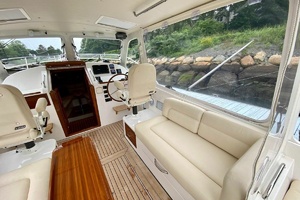 36ft MJM Yacht For Sale