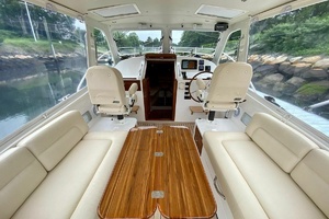 36ft MJM Yacht For Sale