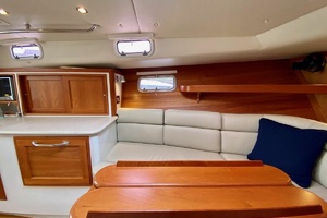 36ft MJM Yacht For Sale