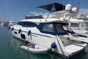 56FT (17.07M) FERRETTI YACHTS Worth Avenue Yachts