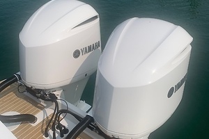 31ft Regulator Yacht For Sale