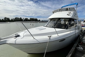 32ft Carver Yacht For Sale