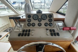 32ft Carver Yacht For Sale