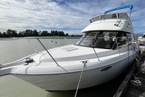 32ft Carver Yacht For Sale